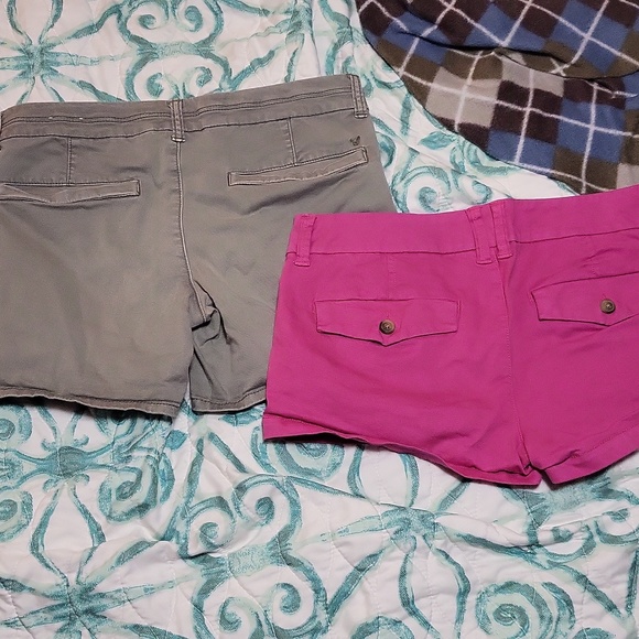 2 Shorts Stretch Size 6 - Picture 2 of 4